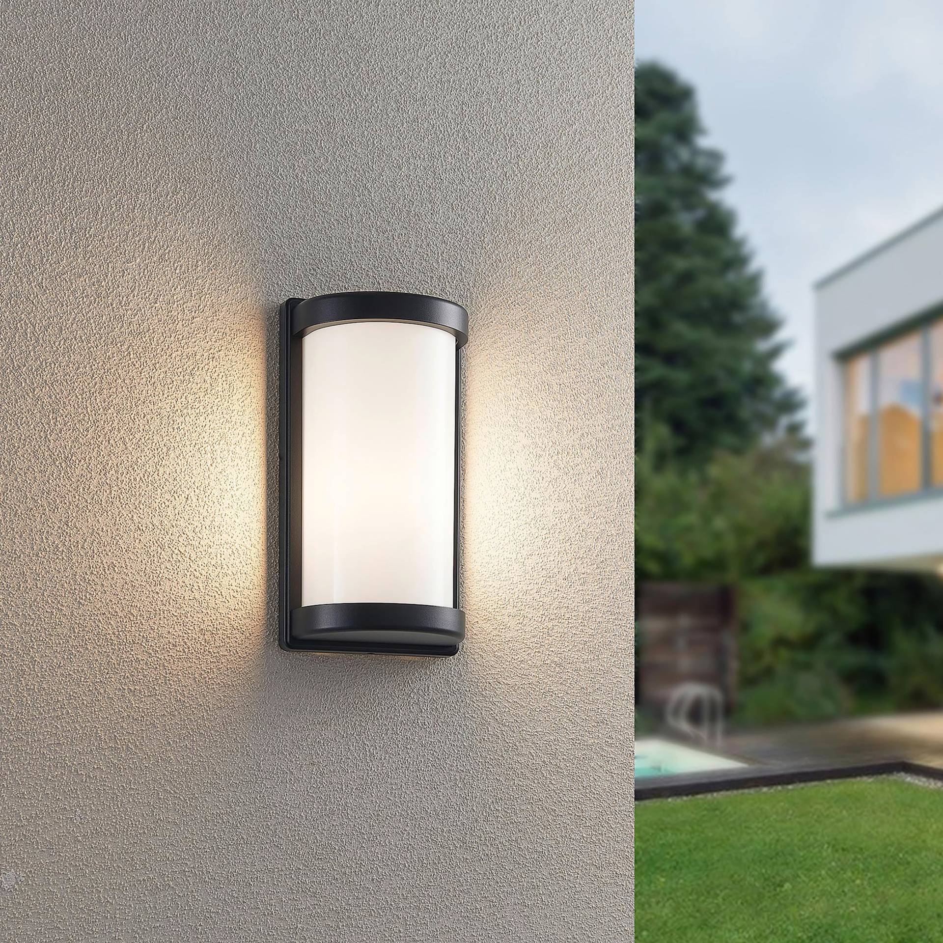 REALITY Leuchten Außen-Wandleuchte "PUELO, Outdoor Wandlampe Hauswand Fassade Garten, exkl 1x E27 max 10W" E27 1 Stk. warmweiß - kaltweiß halbrunde Aussen Wandlampe aus Aluminium, IP44, Höhe 26cm Breite 14 cm von Reality Leuchten