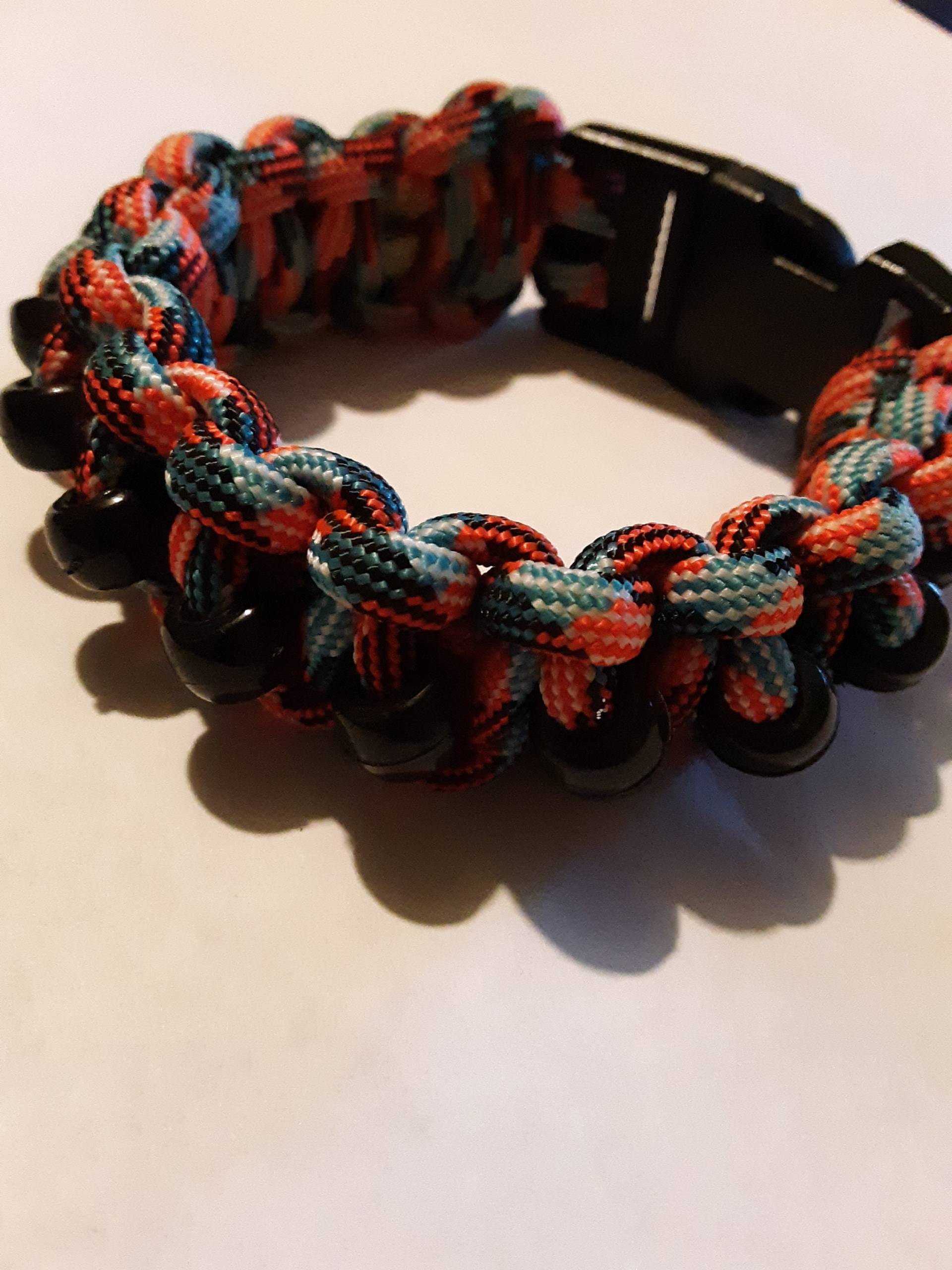 Glow in Dark Orange, Schwarz, Aqua Camo Paracord Armband Mit Perlen Glow in Dark Orange, Schwarz, Aqua Camo Paracord Armband Mit Perlen von Reapingdesign