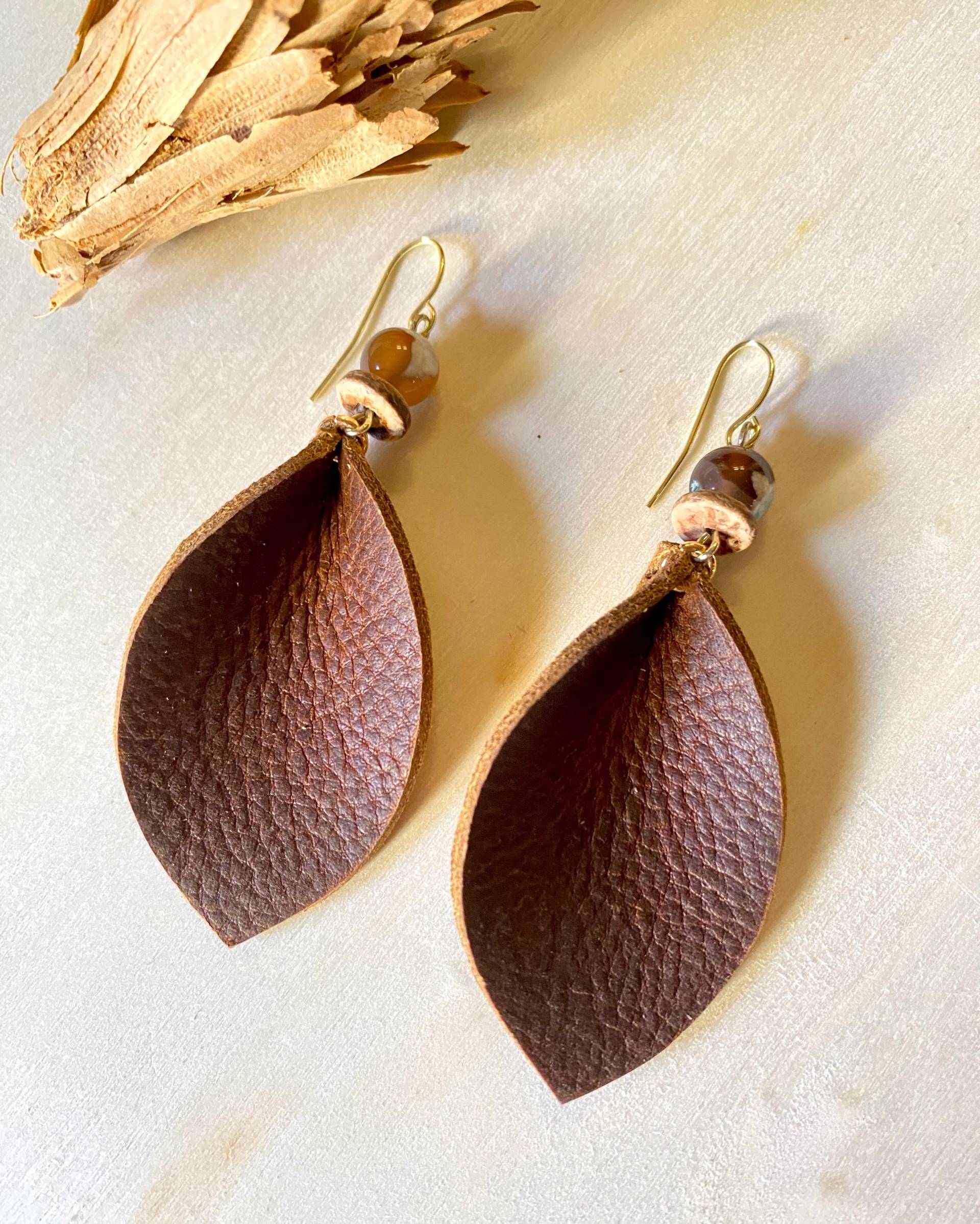 Braune Lederblatt-Ohrringe Boho Southwestern Style Rustikale Lederohrringe von RebeccaMalcomLthrWks