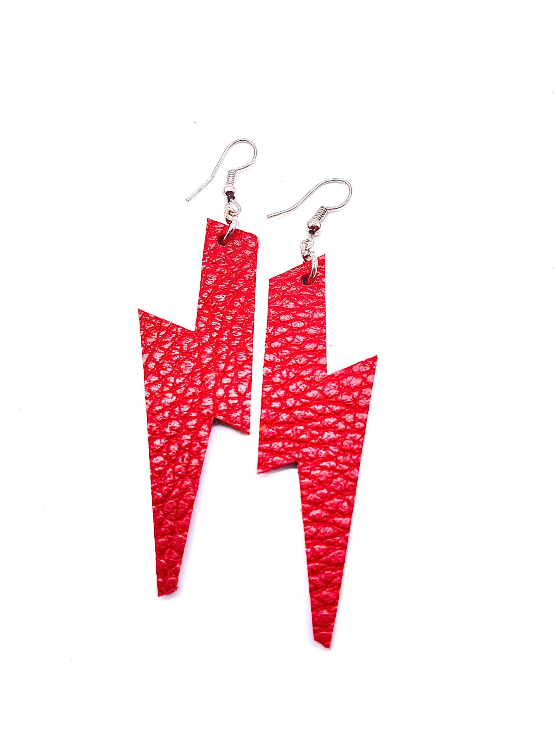 Rote Blitz Ohrringe/ Leder Rote Rock Bolzen Ohrringe von RebeccaMalcomLthrWks