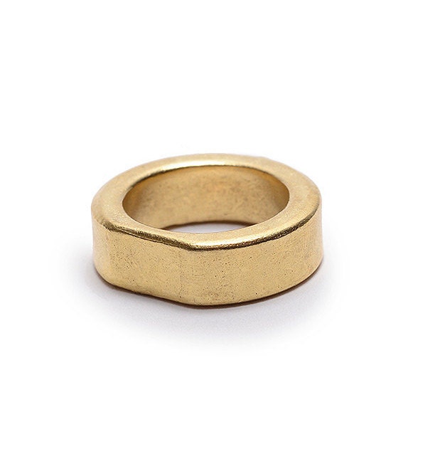 Wohnung Top Messingring, Handgemachte Brass Band, Eine Art Blaskapelle, Aussage Ring, Einzigartige Flache Oberfläche Ring, Schöne Ring Wohnung Top Messingring, Handgemachte Brass Band, Eine Art Blaskapelle, Aussage Ring, Einzigartige Flache Oberfläche Ring, Schöne Ring von RebeccaNadlerDesigns