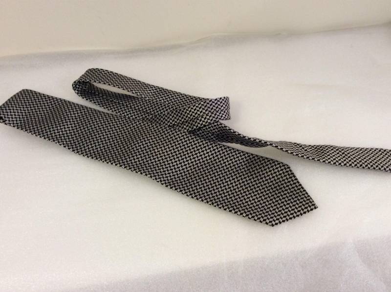 Jahrgang Escada Krawatte Jahrgang Escada Krawatte von Rebelioustrends