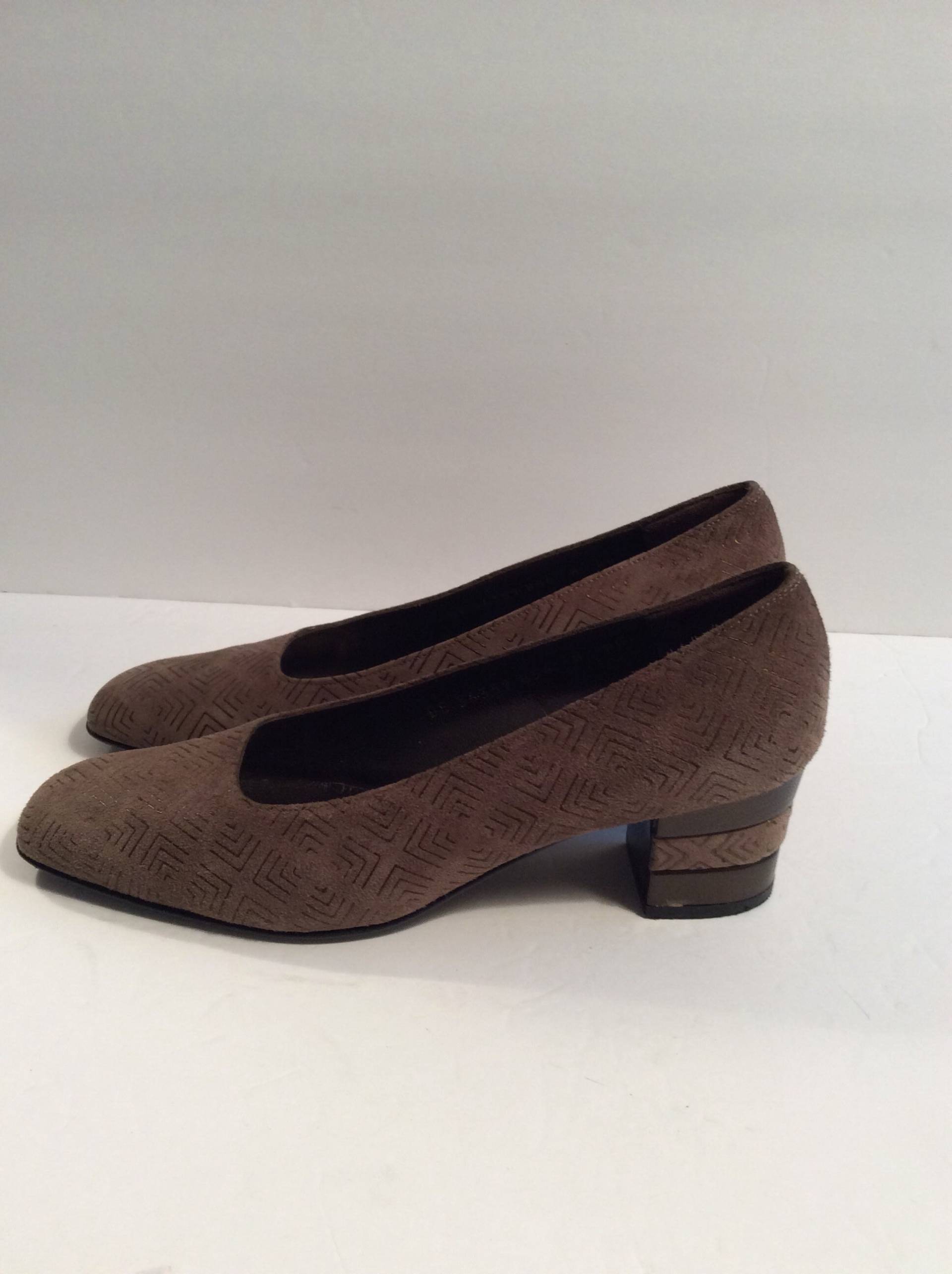 Jahrgang Ferragamo Pumpen Jahrgang Ferragamo Pumpen von Rebelioustrends