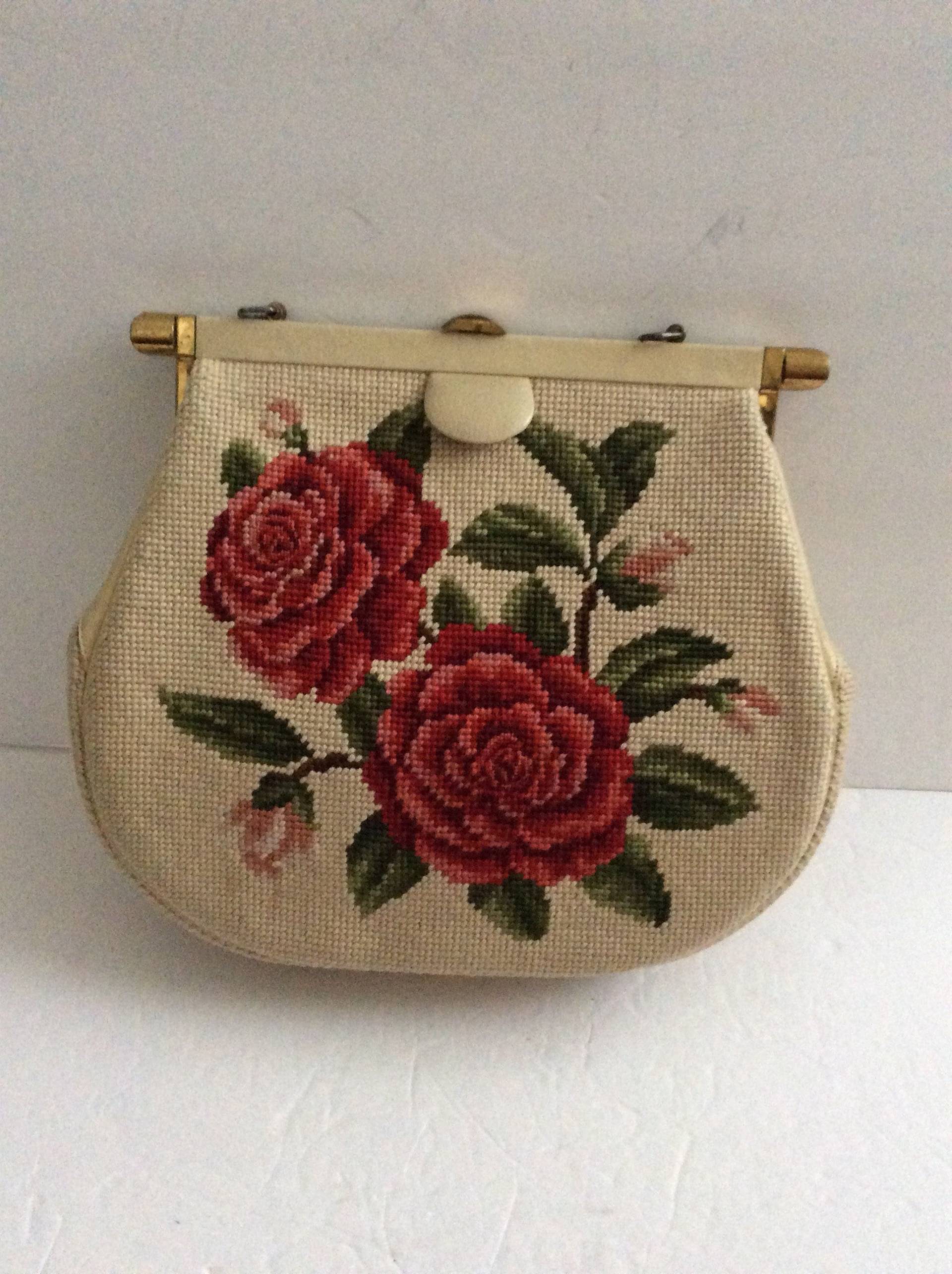 Vintage Floral Clutch Mit S.m.s Monogramm Vintage Floral Clutch Mit S.m.s Monogramm von Rebelioustrends