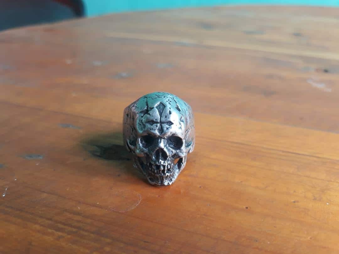 Muerte. Hand Geformter Beschädigter Anti Christus Schädelring. Oxidierte Bleifreie Zinn Reverse Kreuz Schädel Ringe. Perfektes Weihnachtsgeschenk von Rebeltraderjakarta