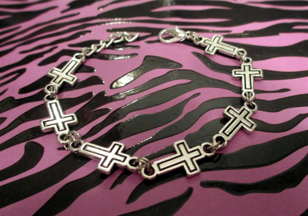 Kaufen 2 Get 3rd Free Silber Kreuz Armband /Rocker/Goth/Biker /Punk Kaufen 2 Get 3rd Free Silber Kreuz Armband /Rocker/Goth/Biker /Punk von Rebeltude