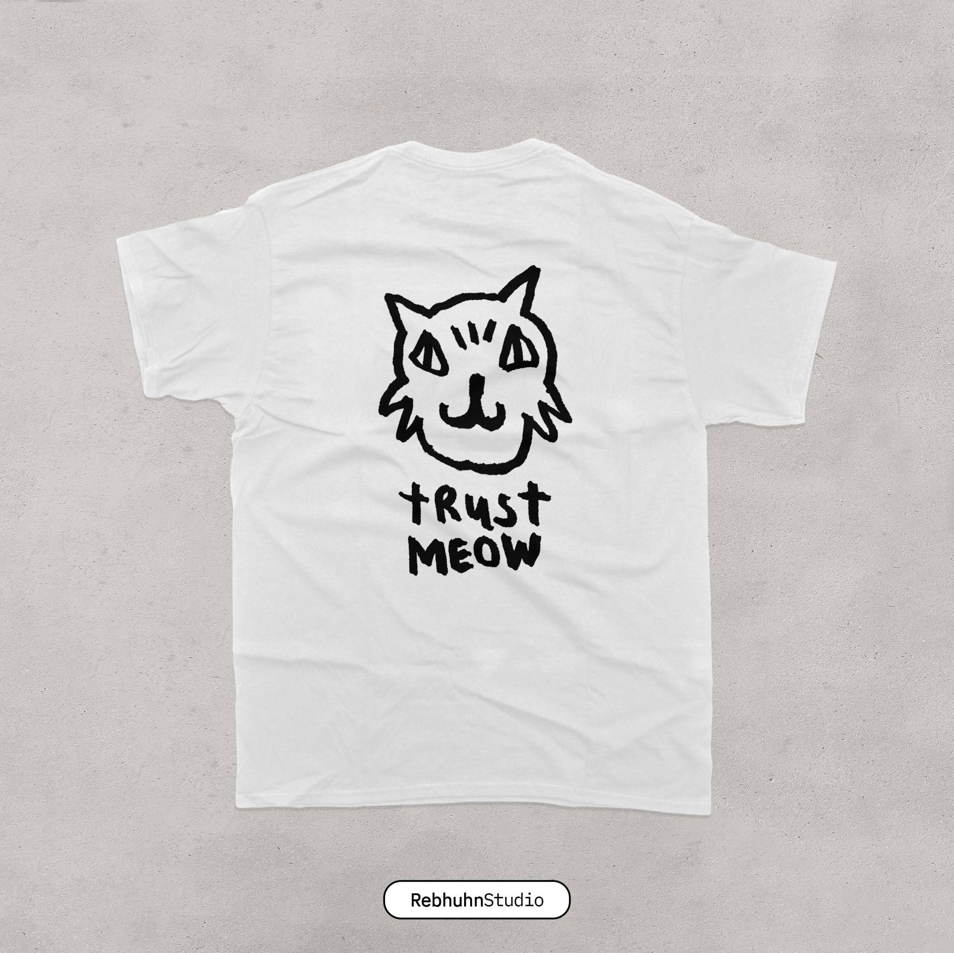 Trust Meow | T-Shirt Printed Oversize Unisex von RebhuhnStudio