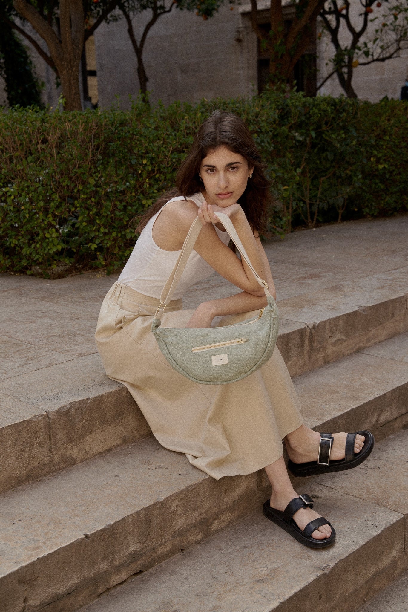 Ismaël Halbmondtasche von Recitem