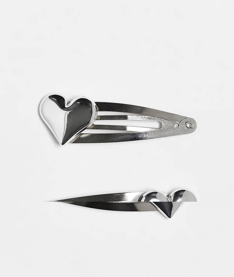 Reclaimed Vintage - 2er-Pack Haarspangen in Silber mit bauschigem Herz-Detail von Reclaimed Vintage