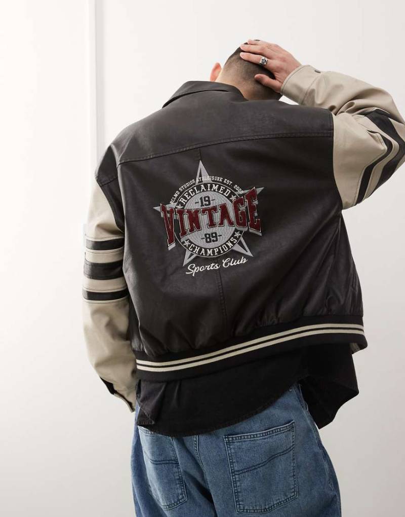 Reclaimed Vintage - Bomberjacke in Schwarz-Weiß im College-Stil-Bunt von Reclaimed Vintage