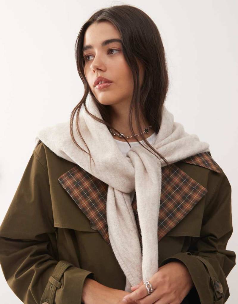 Reclaimed Vintage - Dreieckiger Oversize-Schal in Haferbeige-Neutral von Reclaimed Vintage