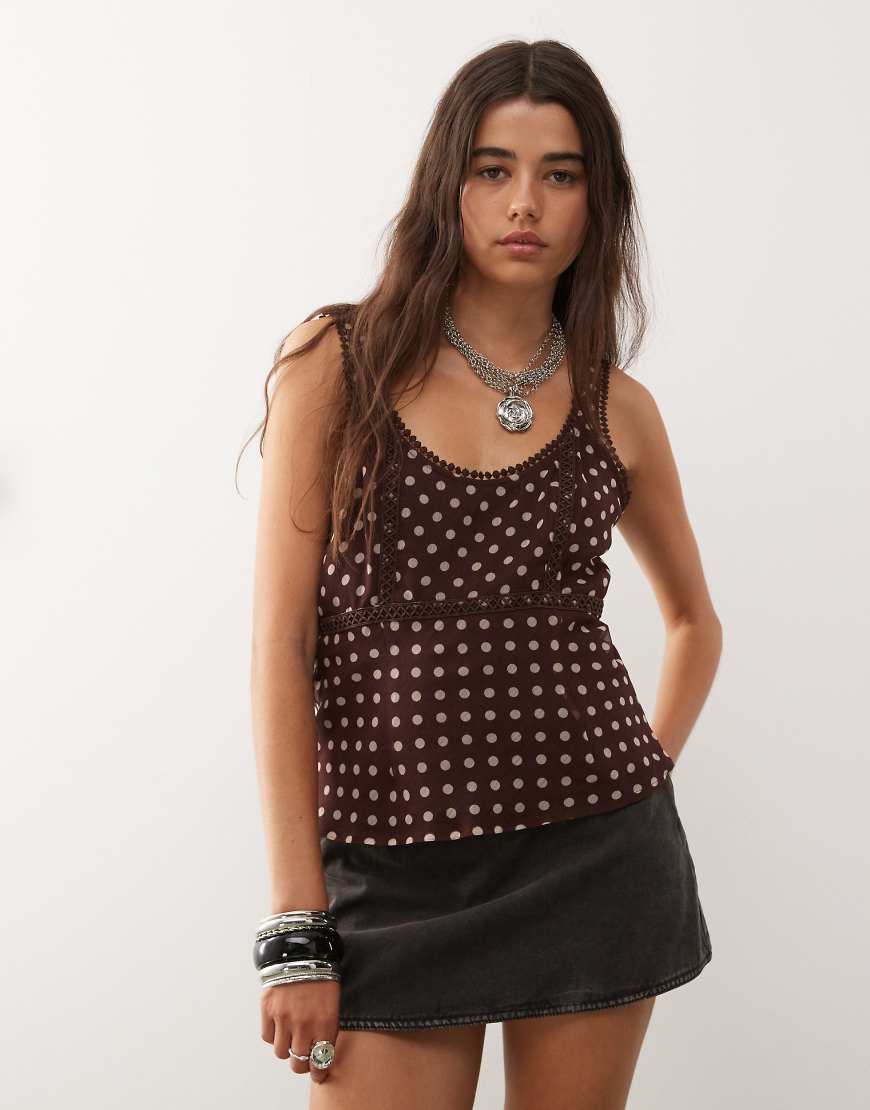 Reclaimed Vintage - Freizeit-Camisole in Schokobraun und Cremeweiß mit Spitzenbesatz und Polka Dots-Bunt von Reclaimed Vintage