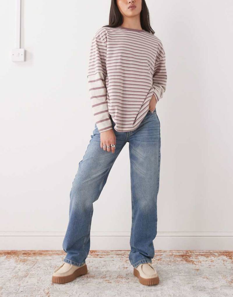 Reclaimed Vintage - Gerade geschnittene Jeans im 90er-Stil in verwaschenem Blau von Reclaimed Vintage