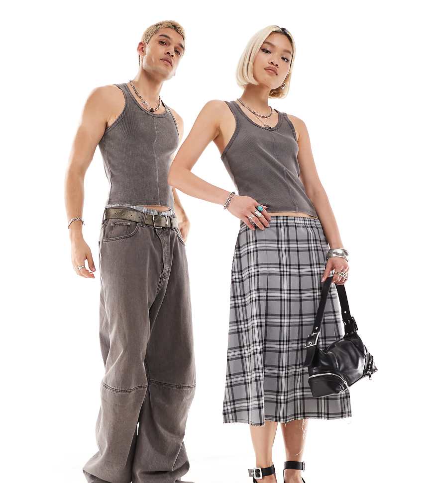 Reclaimed Vintage - Geripptes Unisex-Trägertop in verwaschenem Anthrazit mit knappem Schnitt-Grau von Reclaimed Vintage