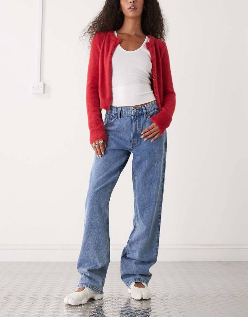 Reclaimed Vintage - Jeans in Mittelblau mit geradem Bein von Reclaimed Vintage