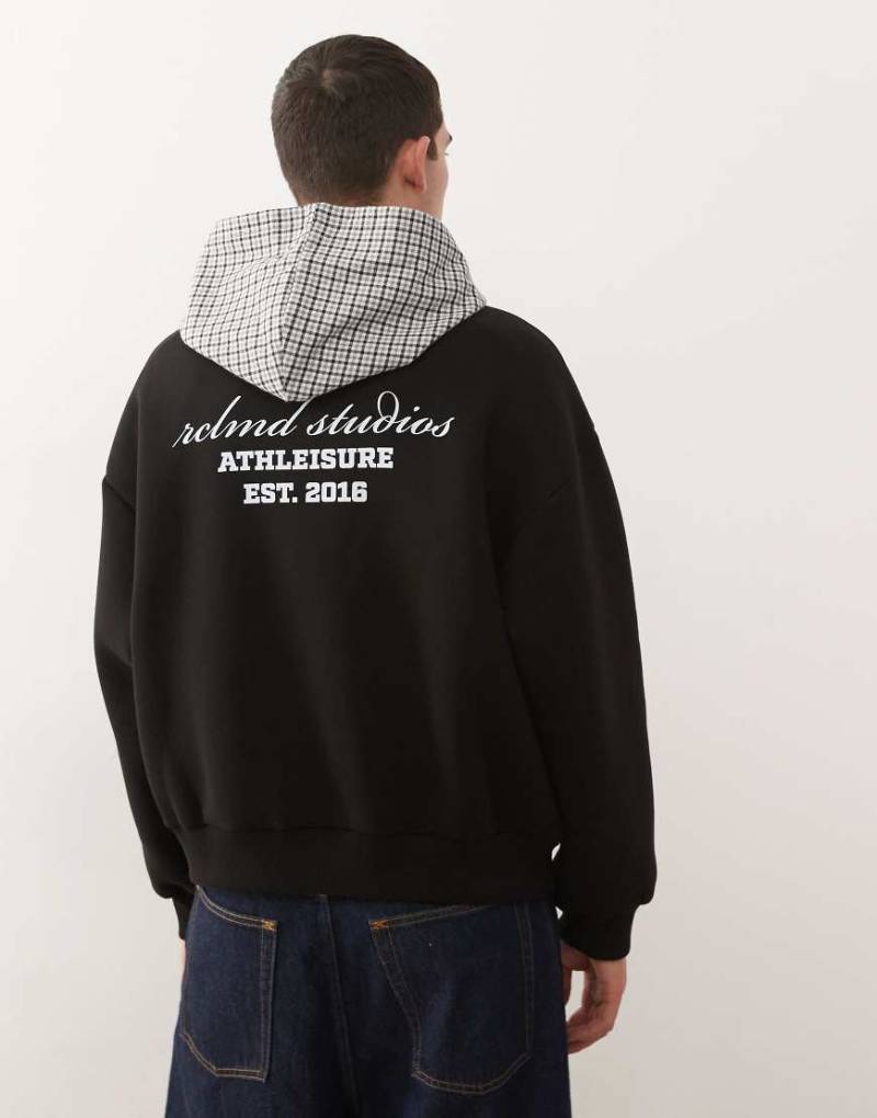 Reclaimed Vintage - Kapuzenpullover aus schwerem Stoff in Schwarz mit karierter Kapuze aus Webstoff und Rückenprint von Reclaimed Vintage