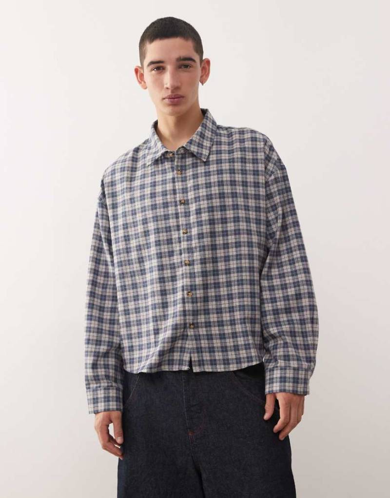 Reclaimed Vintage - Kastiges Cropped-Hemd aus angerautem Stoff in Grau kariert-Bunt von Reclaimed Vintage