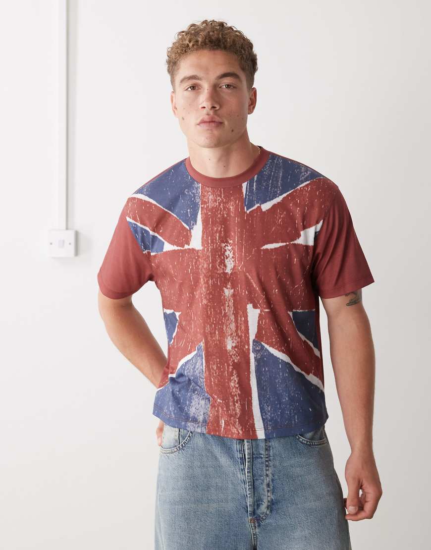 Reclaimed Vintage - Kastiges Cropped-T-Shirt in schmaler Passform-in Rot mit Union Jack-Grafik von Reclaimed Vintage