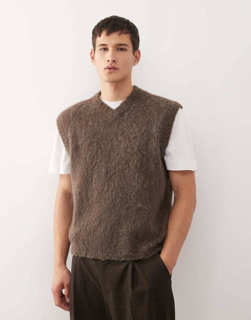 Reclaimed Vintage - Kastiges Tanktop in Braun mit V-Ausschnitt-Brown von Reclaimed Vintage