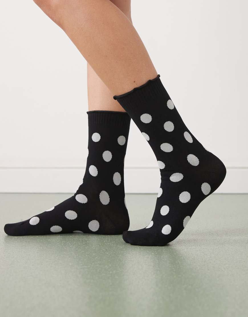 Reclaimed Vintage - Knöchellange Socken mit schwarz-weißem Polka Dot-Bunt Reclaimed Vintage - Knöchellange Socken mit schwarz-weißem Polka Dot-Bunt von Reclaimed Vintage