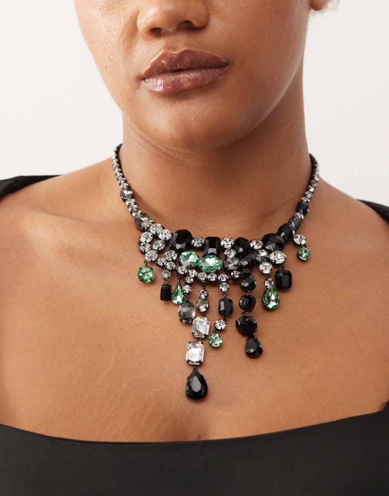 Reclaimed Vintage - Limited Edition - Halskette in Silberoptik mit grünen und schwarzen Steinen in Hängeoptik-Bunt von Reclaimed Vintage
