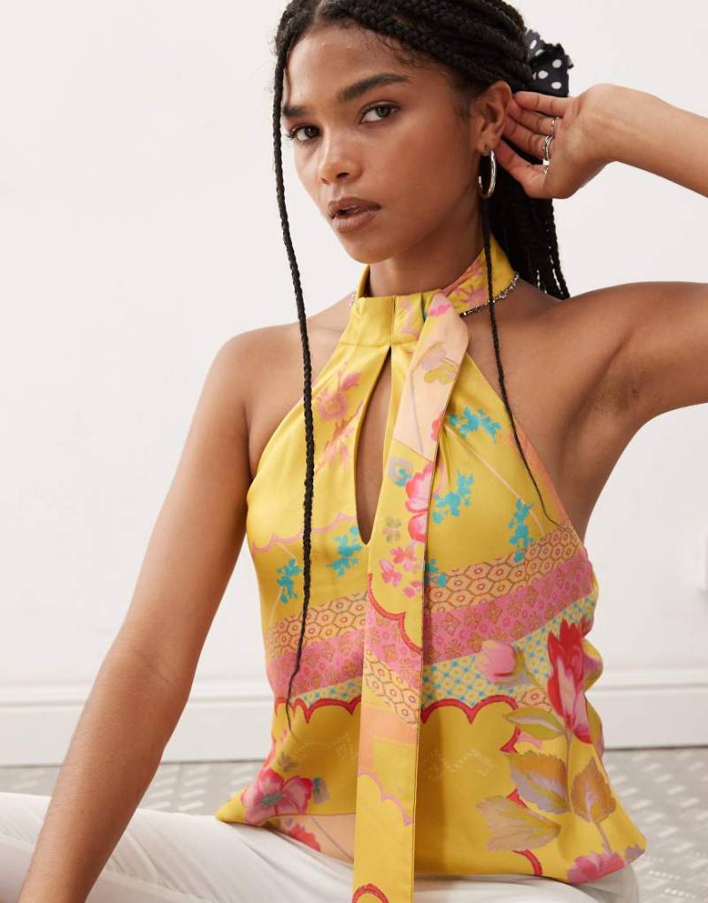 Reclaimed Vintage - Oberteil in Gelb mit Schal-Detail und Blumenmuster-Bunt von Reclaimed Vintage