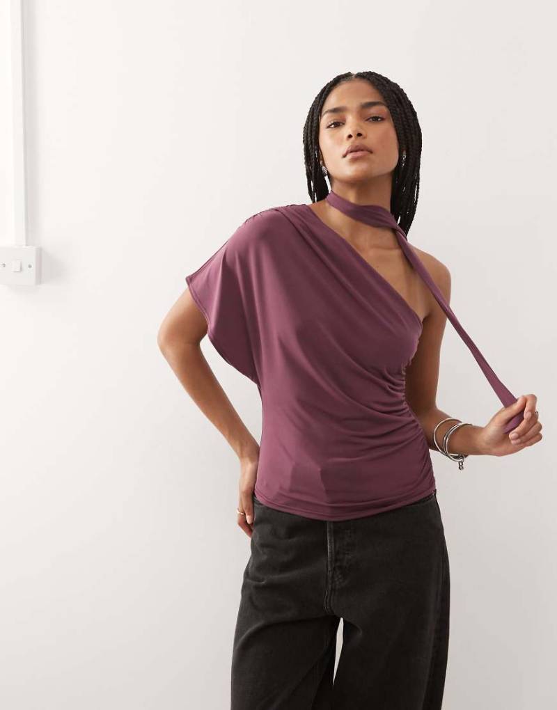 Reclaimed Vintage - One-Shoulder-Oberteil in Pflaume mit Raffung und Schal-Lila von Reclaimed Vintage