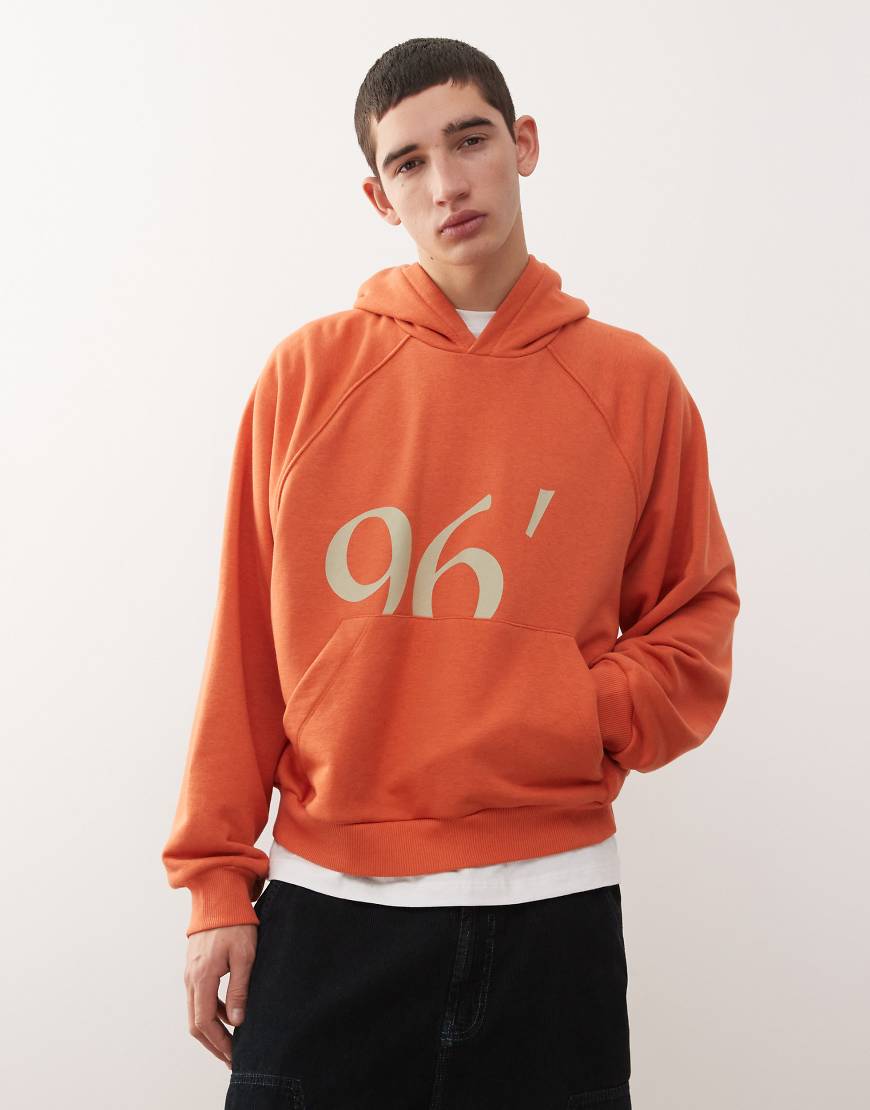 Reclaimed Vintage - Oversize-Kapuzenpullover in Rot mit Print von Reclaimed Vintage