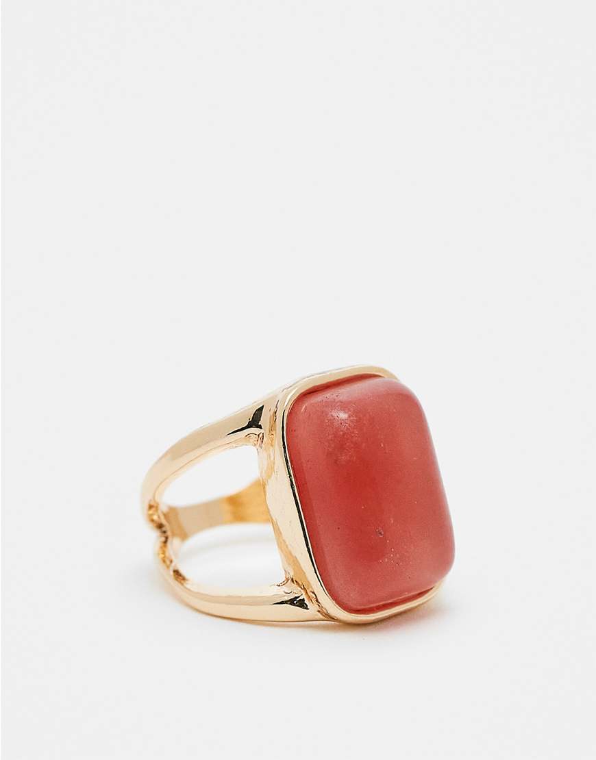 Reclaimed Vintage - Ring in Goldoptik mit Halbedelstein-Imitat in Bernstein-Optik-Goldfarben Reclaimed Vintage - Ring in Goldoptik mit Halbedelstein-Imitat in Bernstein-Optik-Goldfarben von Reclaimed Vintage