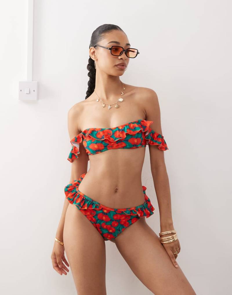 Reclaimed Vintage - Schulterfreies Bikinioberteil mit Orangenmuster und Rüschen-Bunt von Reclaimed Vintage