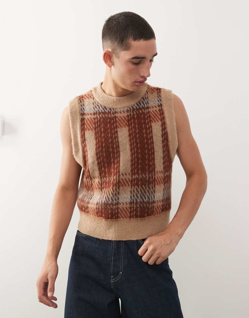 Reclaimed Vintage - Strick-Tanktop in braun kariert mit Rundhalsausschnitt-Brown von Reclaimed Vintage