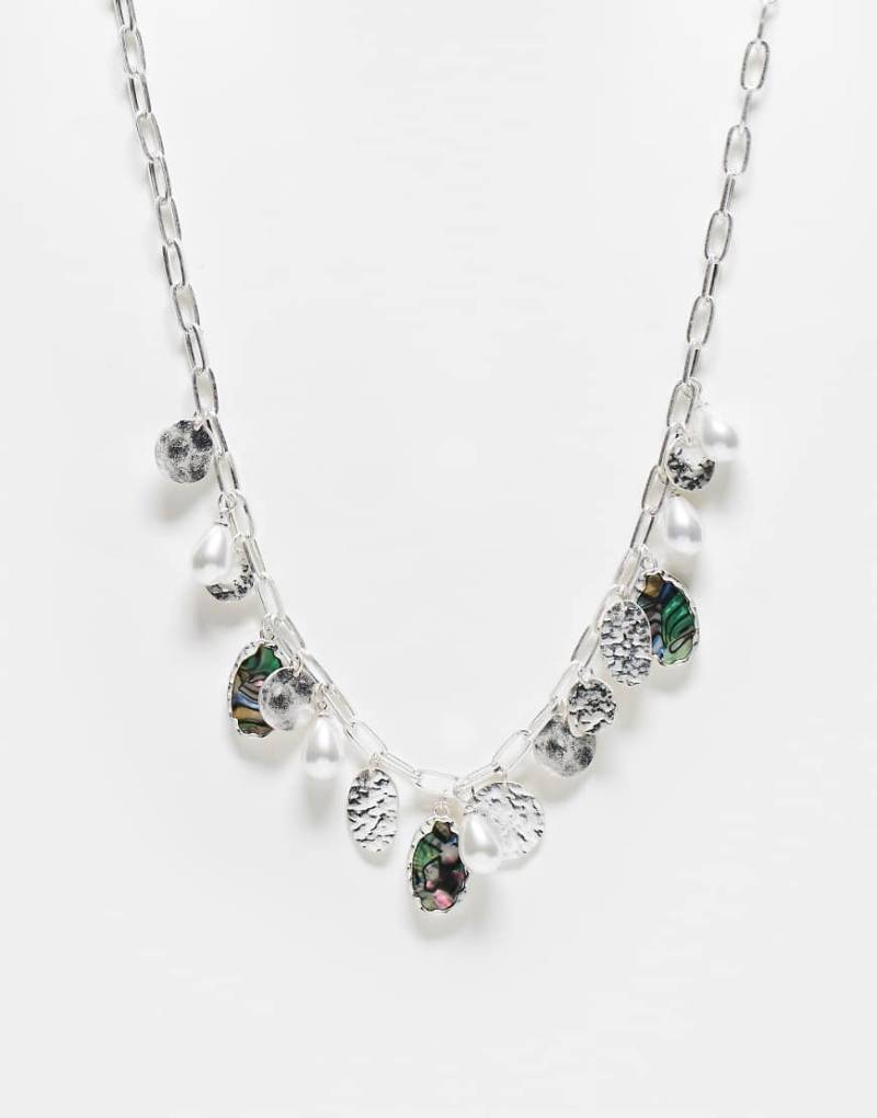 Reclaimed Vintage - Ultimate - Unisex-Halskette mit Anhängern in Kunstperlen- und Muscheldesign-Silber von Reclaimed Vintage