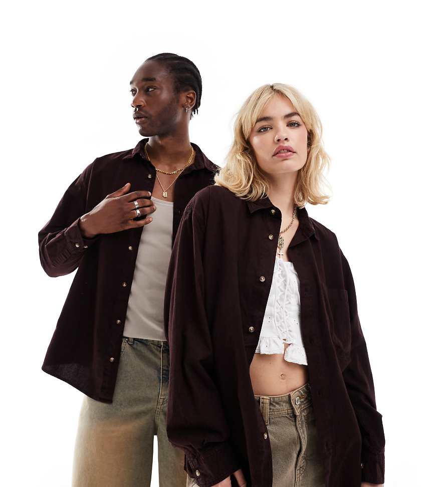 Reclaimed Vintage - Unisex-Jeanshemd in verwaschenem Burgunderrot mit Oversize-Schnitt-Lila von Reclaimed Vintage