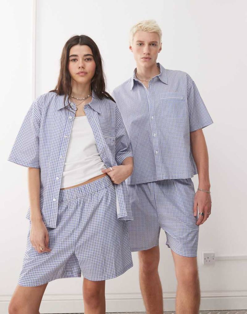 Reclaimed Vintage - Unisex - Kurzärmliges Boxy Fit Hemd mit blauem und weißem Karo-Bunt von Reclaimed Vintage