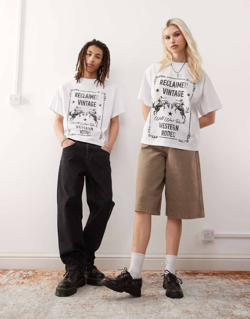 Reclaimed Vintage - Unisex-T-Shirt in Weiß mit Rodeo-Western-Grafik und Oversize-Schnitt von Reclaimed Vintage