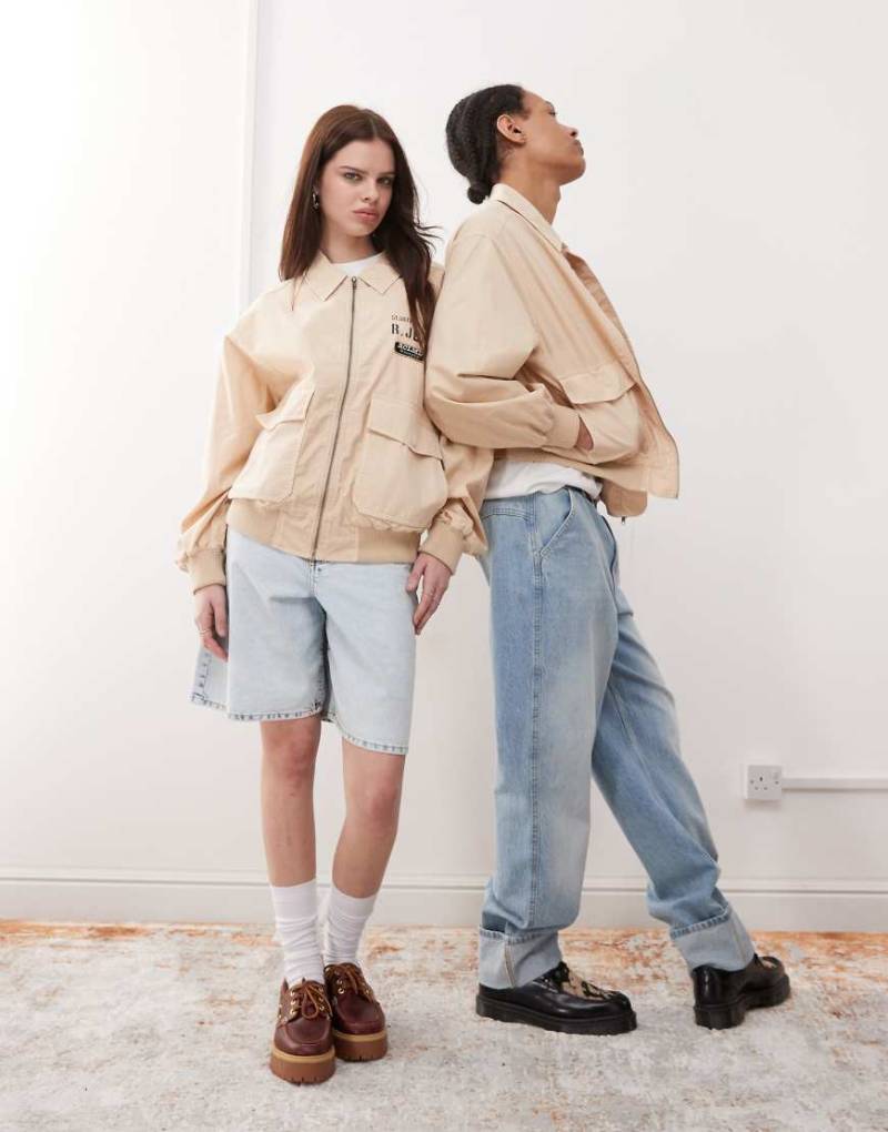 Reclaimed Vintage - Leichte Unisex-Harrington-Bomberjacke in Steinbeige-Neutral von Reclaimed Vintage