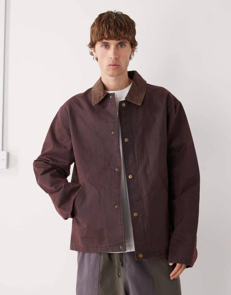 Reclaimed Vintage - Wachsjacke in Burgunderrot mit kontrastierendem Cordkragen von Reclaimed Vintage