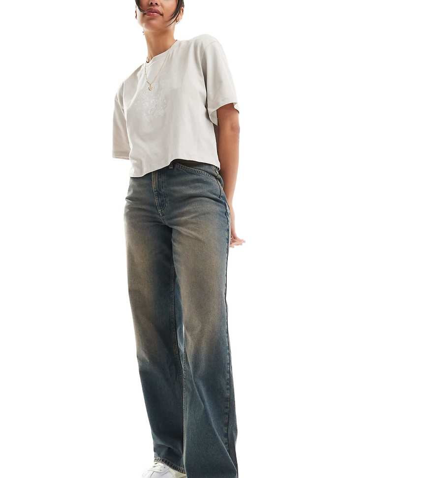 Reclaimed Vintage - Weite Baggy-Jeans im Stil der 2000er in verwaschenem Blau-Grün von Reclaimed Vintage