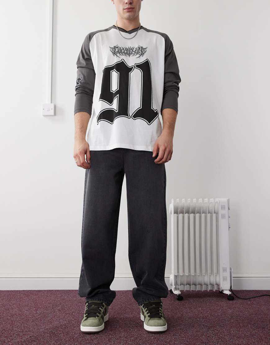 Reclaimed Vintage - Weite Dad-Jeans in verwaschenem Schwarz von Reclaimed Vintage