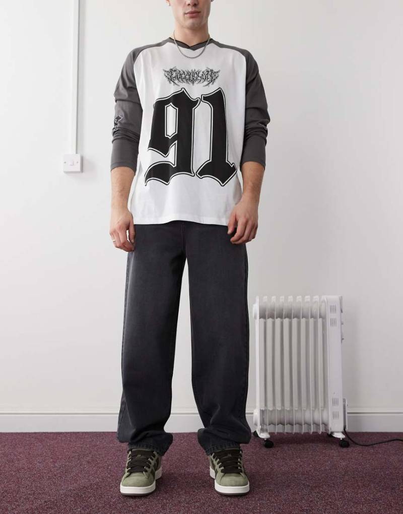 Reclaimed Vintage - Weite Dad-Jeans in verwaschenem Schwarz von Reclaimed Vintage