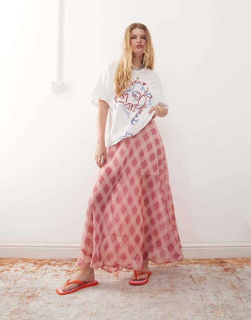 Reclaimed Vintage - Weiter, transparenter Festival-Maxirock in Rosa mit Karomuster-Bunt von Reclaimed Vintage