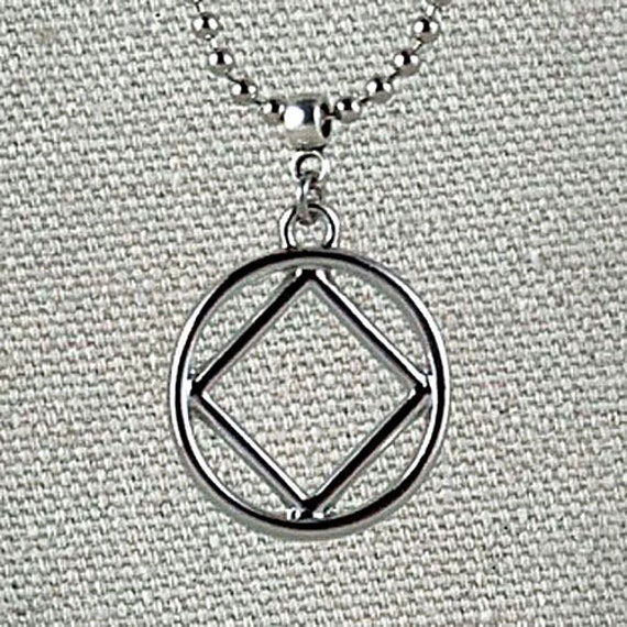 Na Anhänger Narcoics Anonymous Versilbertes Schmuckstück Na Anhänger Narcoics Anonymous Versilbertes Schmuckstück von RecoveryBling