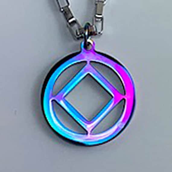 Regenbogen Eloxierte Betäubungsmittel Anonyme Anhänger Edelstahl-Recovery-Schmuck Regenbogen Eloxierte Betäubungsmittel Anonyme Anhänger Edelstahl-Recovery-Schmuck von RecoveryBling