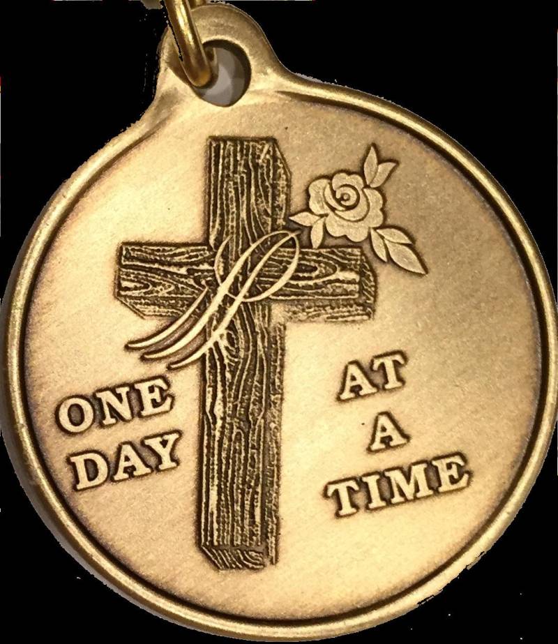 Holz Kreuz Rose One Day At A Time Bronze Gelassenheit Gebet Keychain Aa Na Nüchternheit Erholung Geschenk Holz Kreuz Rose One Day At A Time Bronze Gelassenheit Gebet Keychain Aa Na Nüchternheit Erholung Geschenk von RecoveryChip