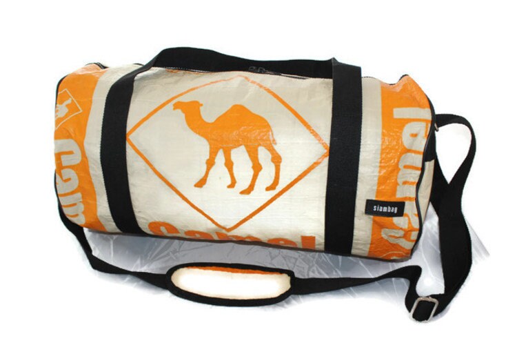 Weekender 50 X 26 cm Handgepäck Recyclingtasche Sporttasche Yogatasche Zumba Fitnessstudio Dufflebag Duffle Bag Eco Thailand Weekender 50 X 26 cm Handgepäck Recyclingtasche Sporttasche Yogatasche Zumba Fitnessstudio Dufflebag Duffle Bag Eco Thailand von RecycledCementbags