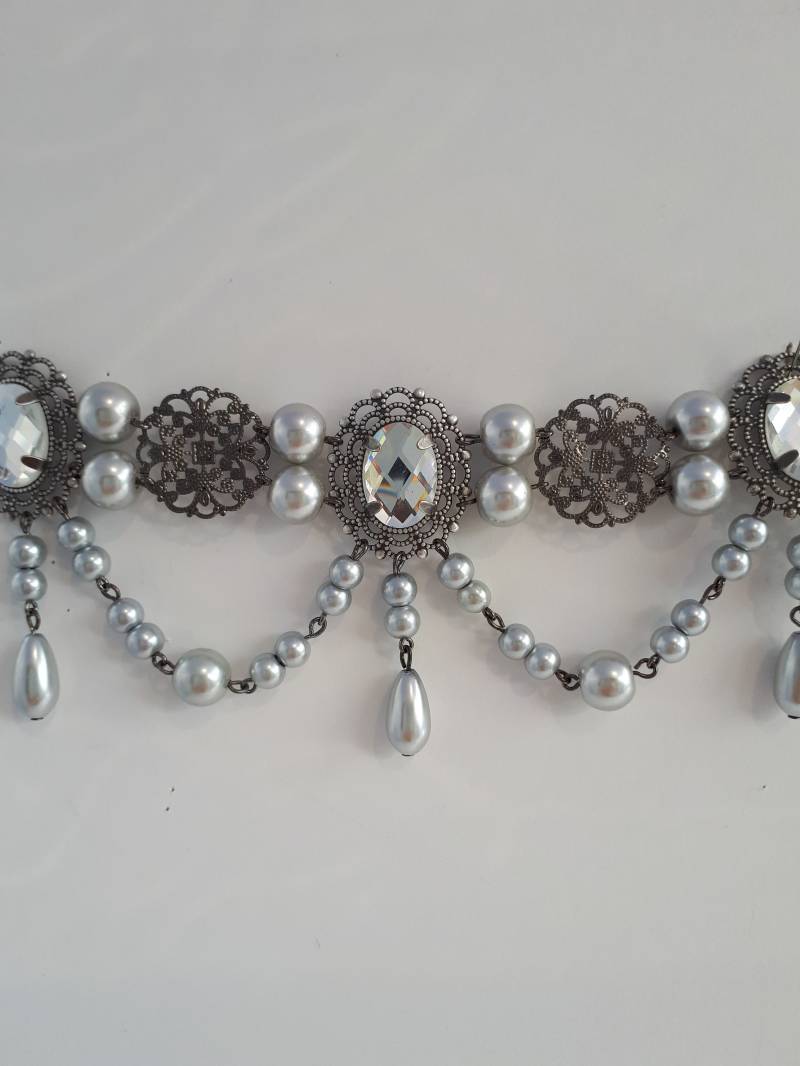 Anne Mieder Perlen, Tudor Renaissance Kostüm, Die Tudors Mittelalter Perlenschmuck, Brosche, Larp Cosplay Kostüm von RecycledRockstah