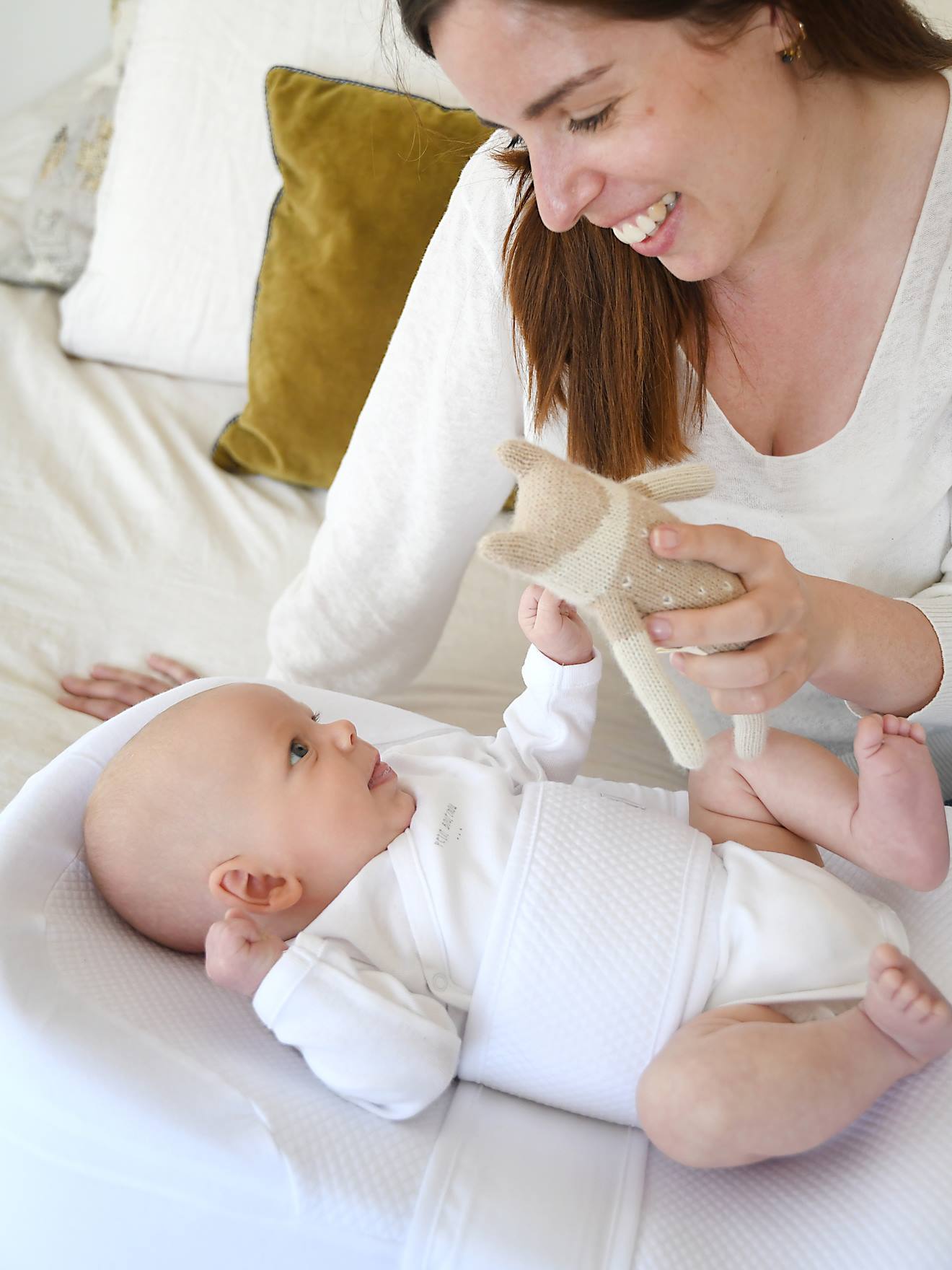 Ergonomische Babyliege Cocoonababy RED CASTLE von Red Castle