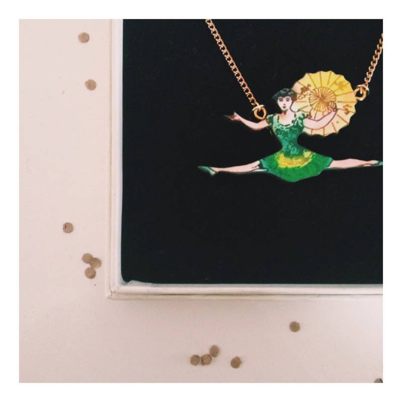 Vintage Artist Zirkus Mädchen Halskette von RedBirdMakes