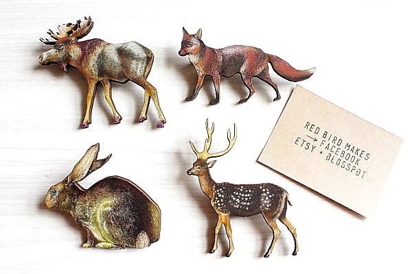 Waldhase, Pin/Brosche von RedBirdMakes