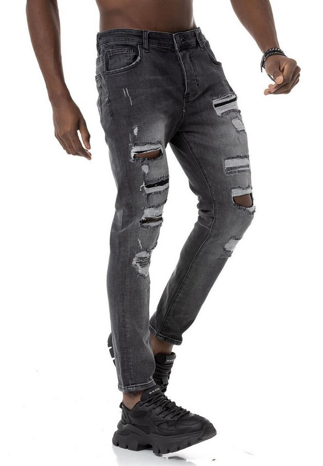 RedBridge Destroyed-Jeans im praktischen 5-Pocket-Style 5-Pocket-Style von RedBridge